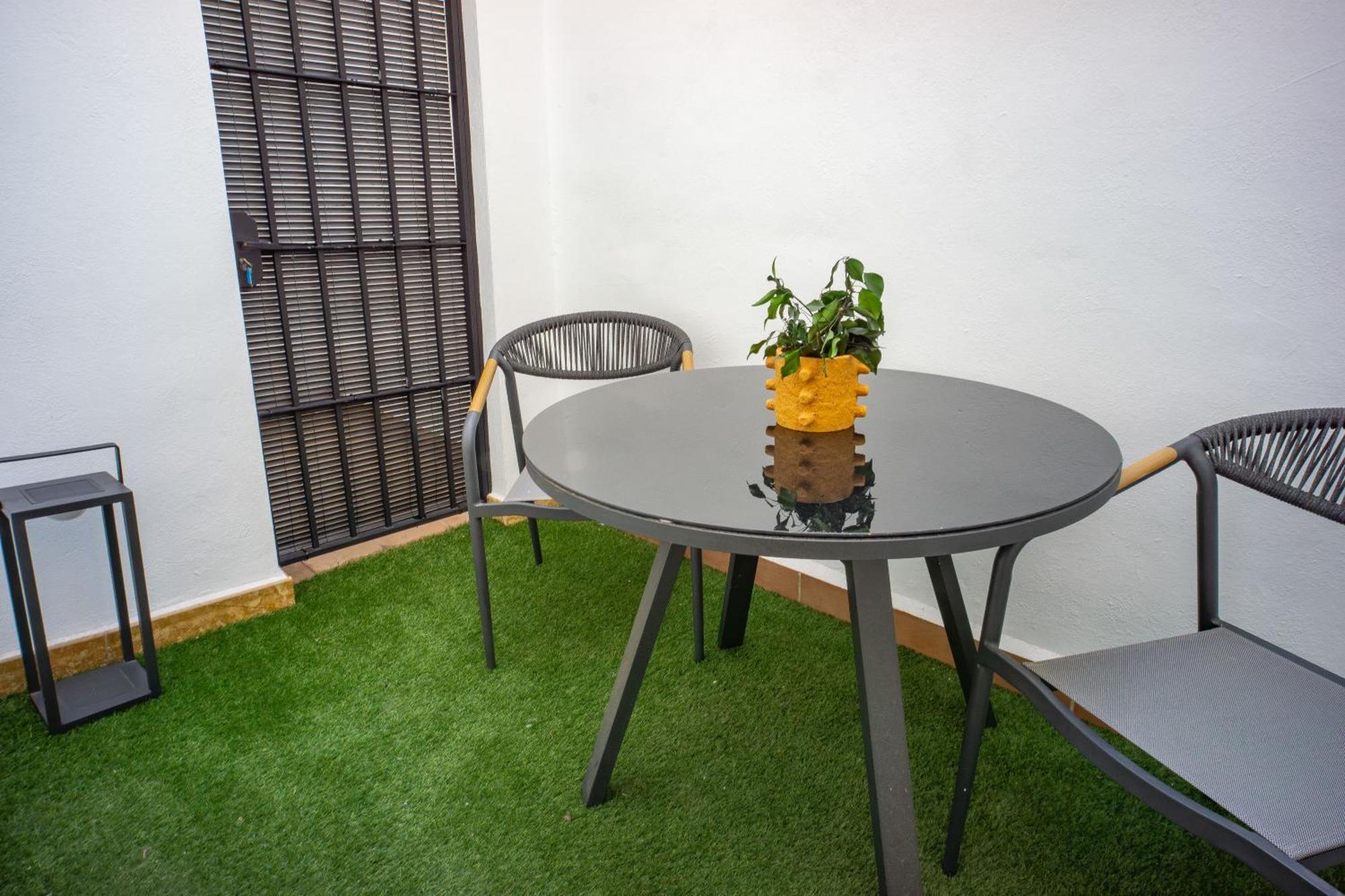 Bubu Apartments By Charming Stay