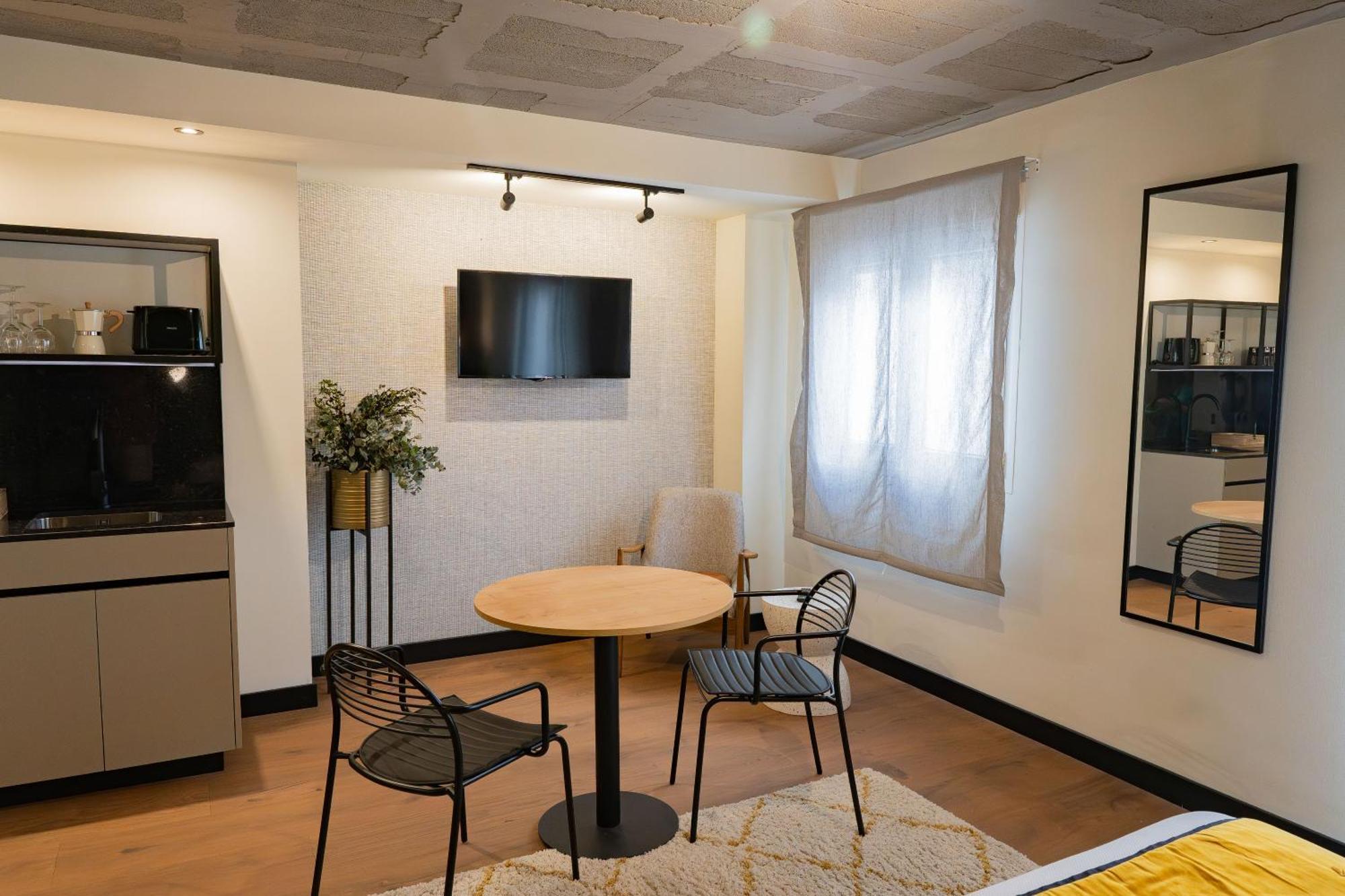 Bubu Apartments By Charming Stay Apartment