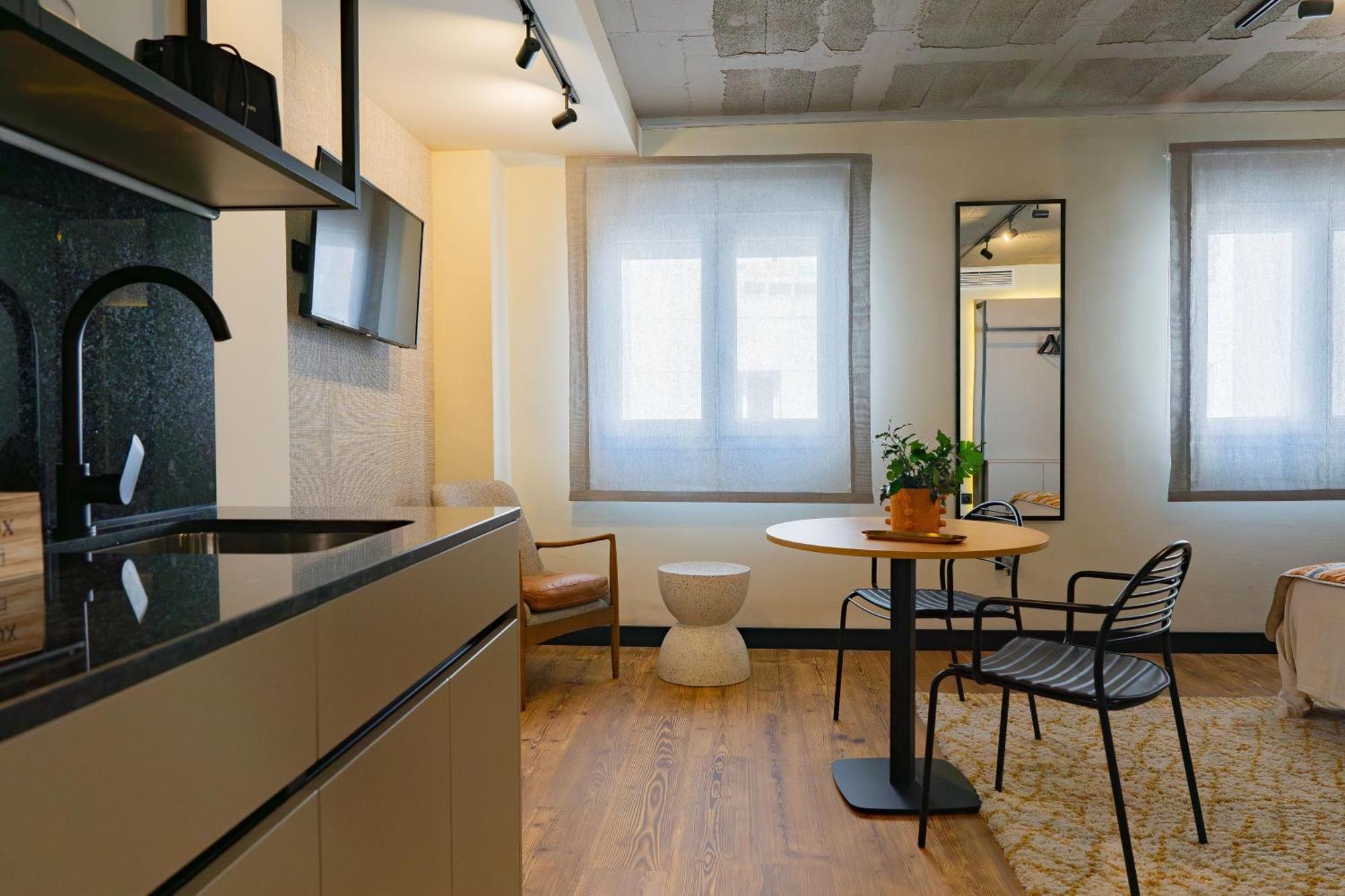 Bubu Apartments By Charming Stay *
